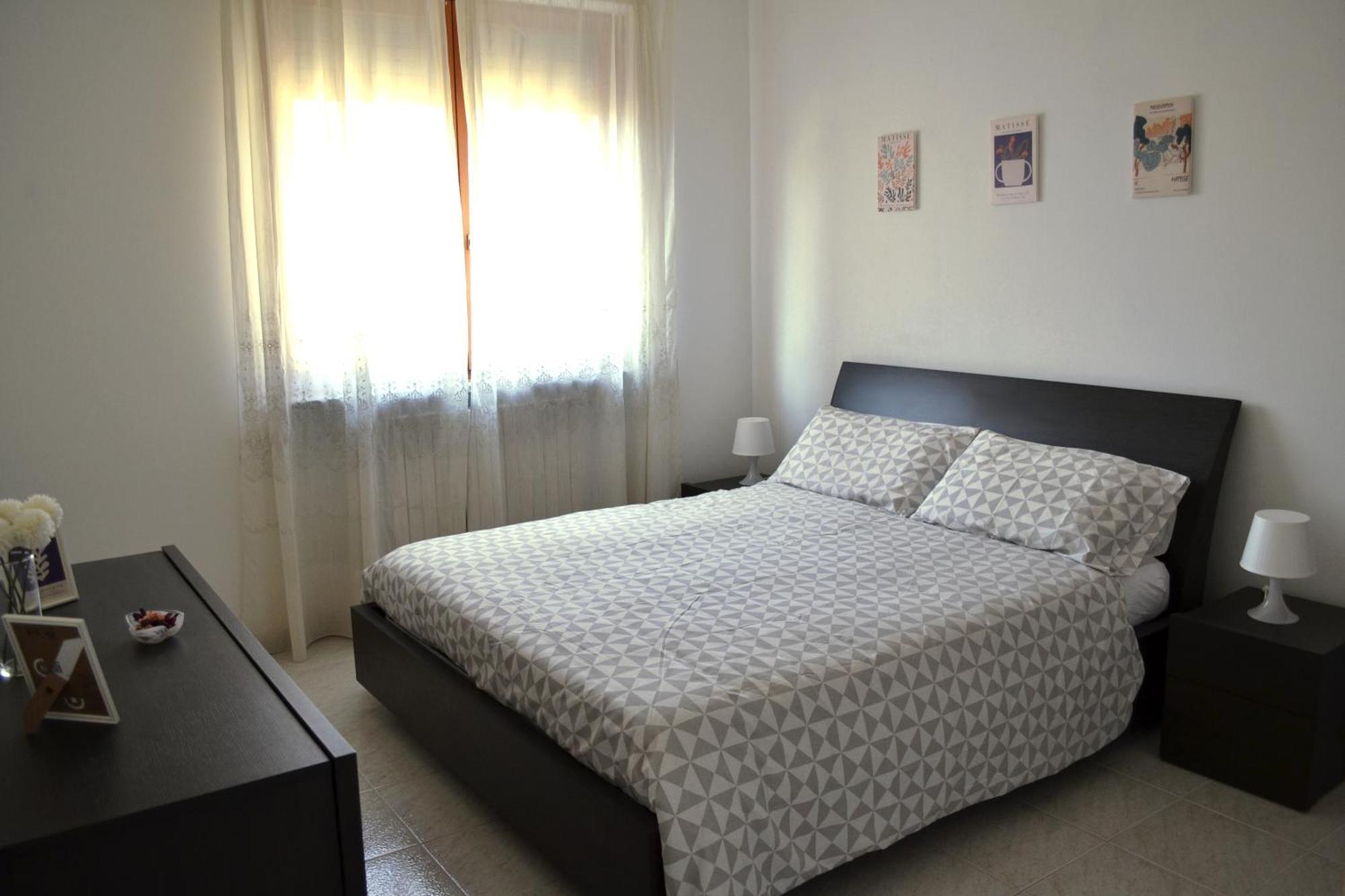 La Dolce Vita - Appartamento Con Parcheggio Privato Vicino Al Centro E All'Ospedale アスティ エクステリア 写真